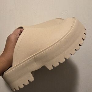 Women's Cream Platform Slide
